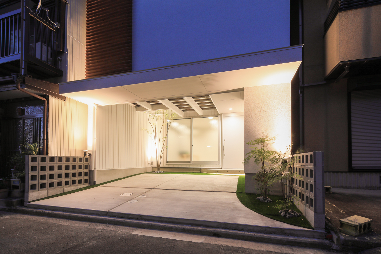 【ガレージ】車2台駐車可能なガレージ(車種による)