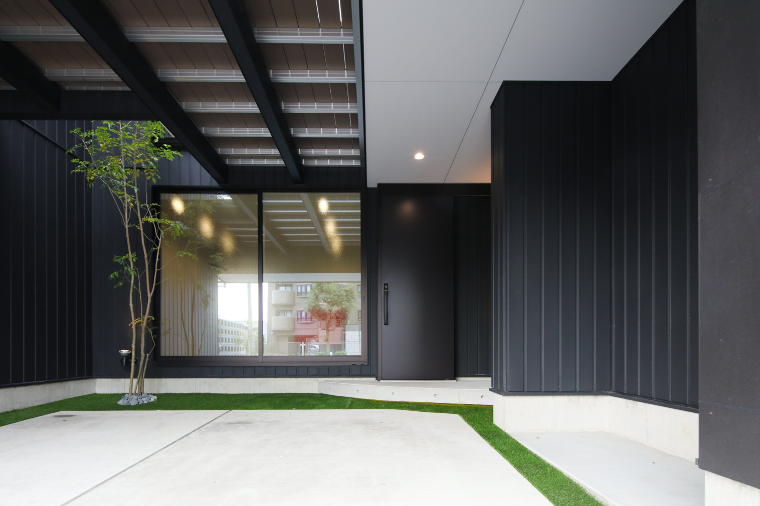 【ガレージ】車2台駐車可能なガレージ(車種による)